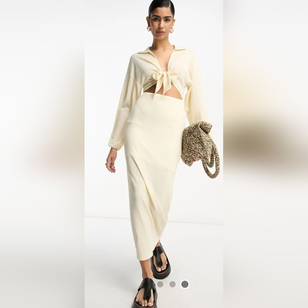 Elegant Cream Skirt